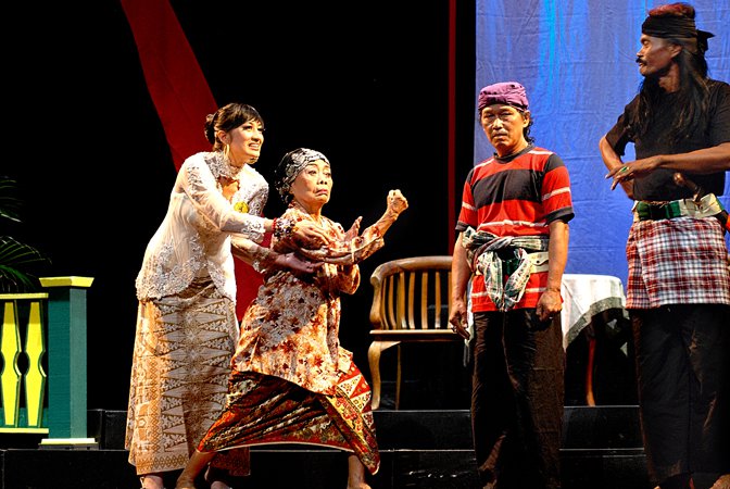 Wonderful Indonesia: what is Lenong?.